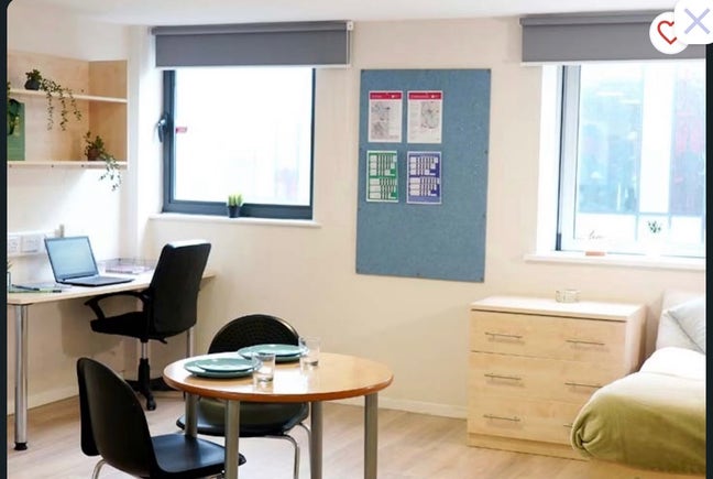 Student Roost Trinity Square Studio – Bills Includ Main Photo