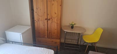 VERY Large double room to let near Jewelery quarte Main Photo
