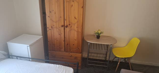 VERY Large double room to let near Jewelery quarte Main Photo