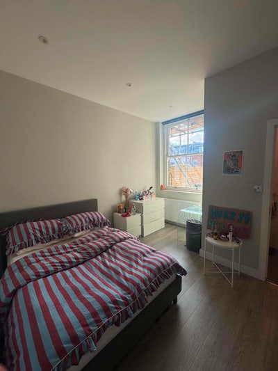 Lovely North London Room Main Photo
