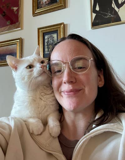 Me and my cat are looking for a home :) Main Photo
