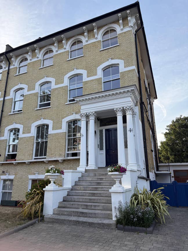 1 Bed Available in Spacious Clapham South Flat Main Photo