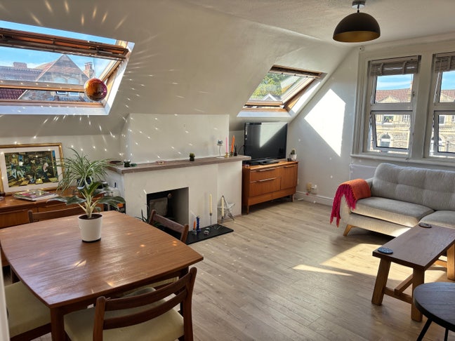 2 bed flat Main Photo