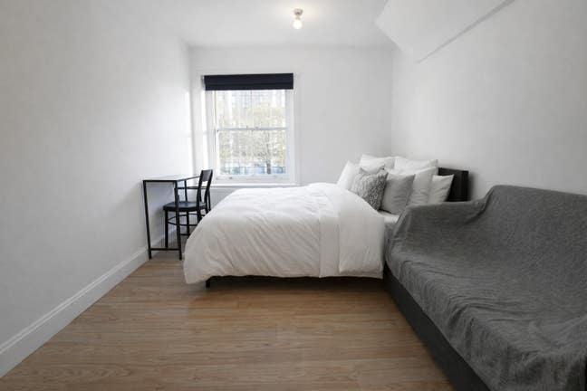 ☀️ Bright Whitechapel Gem 💎 Prime Location Main Photo