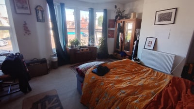 Huge couples room, big house, nice garden Main Photo