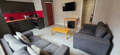 4 Rooms Available Central Headingley Bills Inc Main Photo