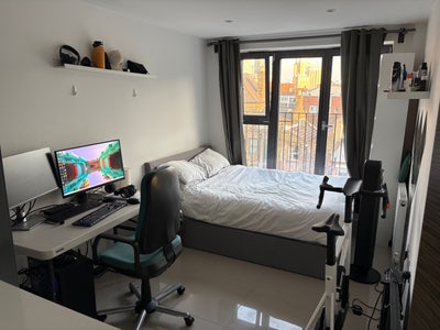 Double Room in Westferry Main Photo