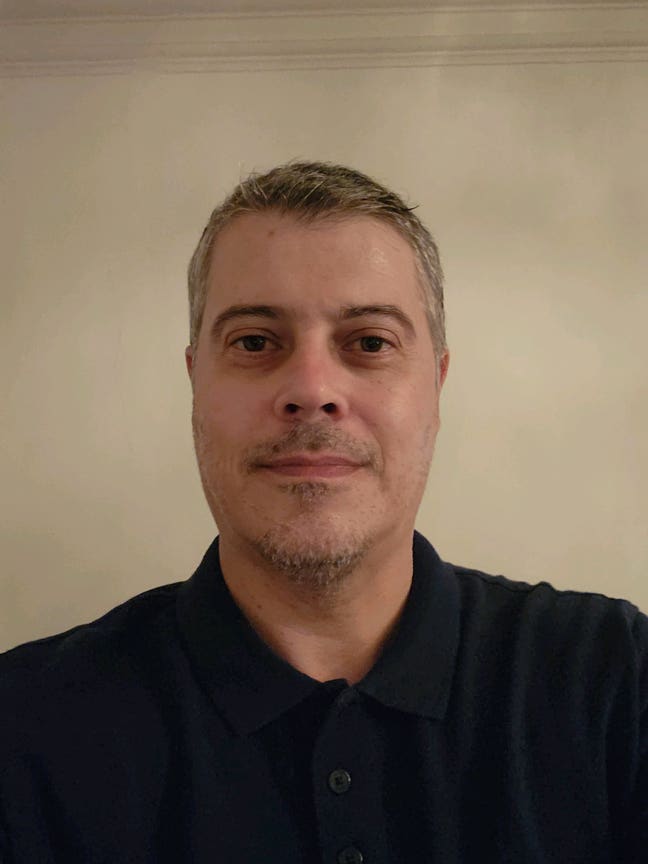 I am a professional male aged 47. I am lookin... Main Photo