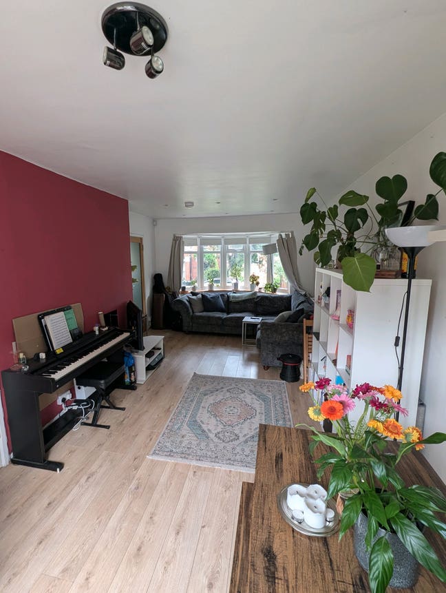 2 rooms available in quiet Harringay home  Main Photo