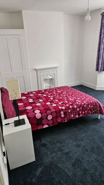 Room for Rent in a shared house.  Main Photo