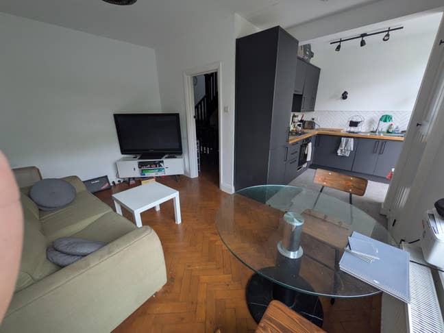 Double room in 2 story apartment Main Photo