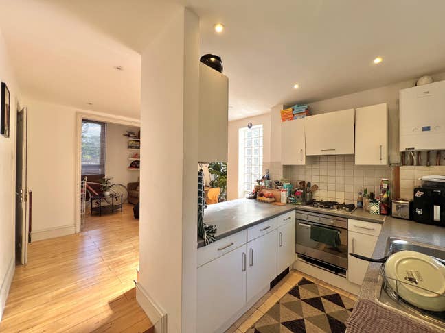 Cosy Room in 3 Bed House in Haggerston Main Photo