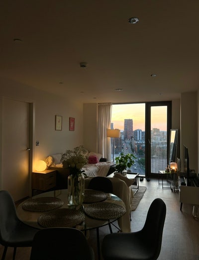 Looking for a new flatmate to move in! 💛 Main Photo