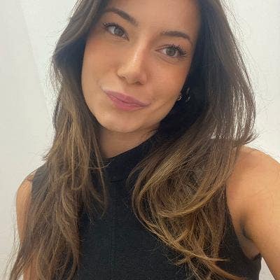 Professional Female seeks a double room Main Photo