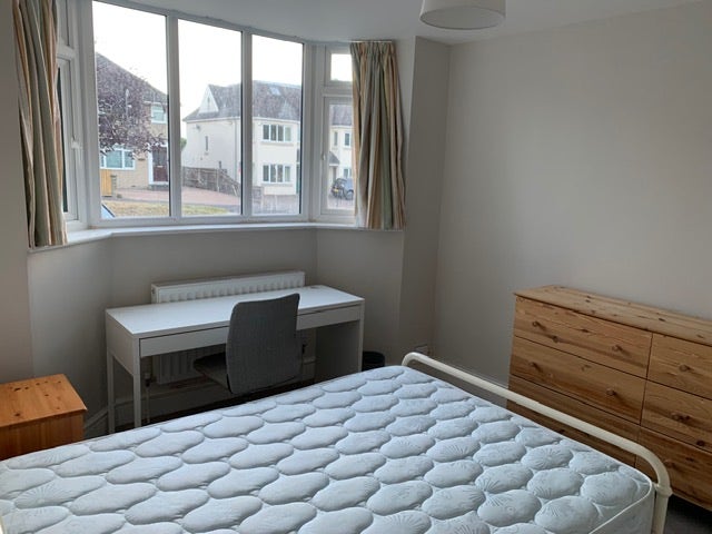 Double Room in Beautiful Renovated House  - Headin Main Photo