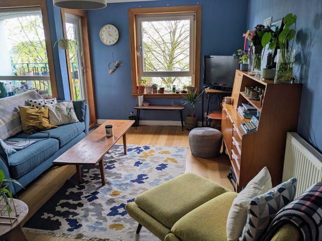 Small double in duplex apartment  Main Photo