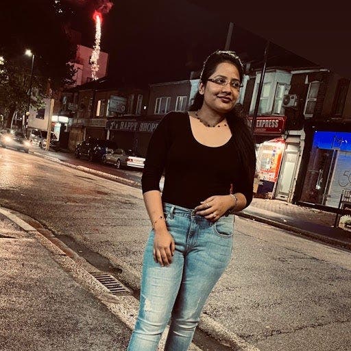 Professional Female seeks a single or double room Main Photo