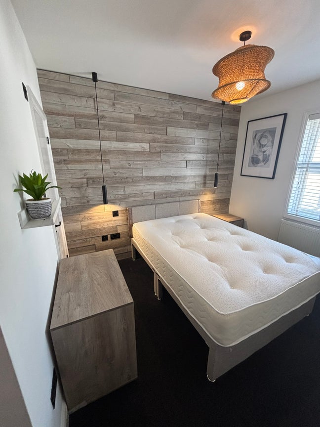 Spacious HMO Room with private ensuite Main Photo