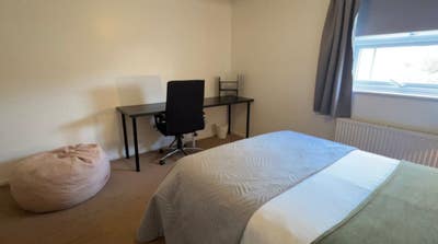 Double Room in Summertown  Main Photo
