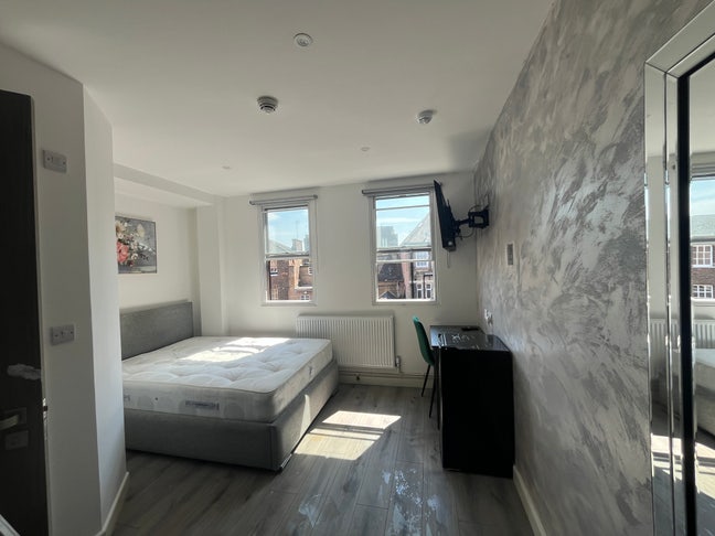 Gorgeous Central En-Suite Room 🥰 Main Photo