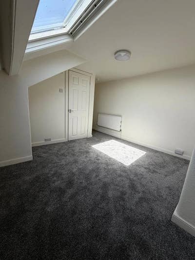 Renovated Rooms Near University, City Center Main Photo