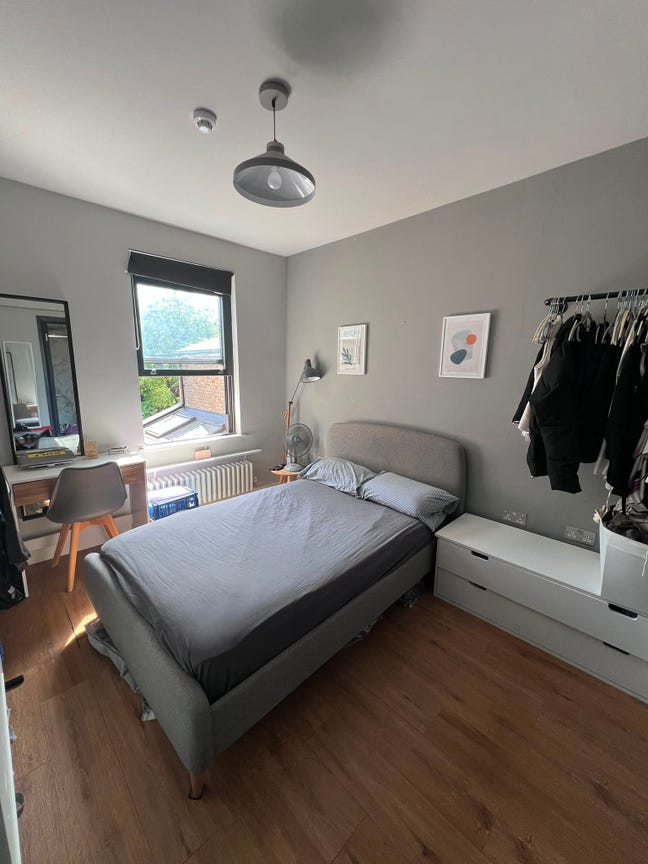 Ensuite in Homerton  Main Photo