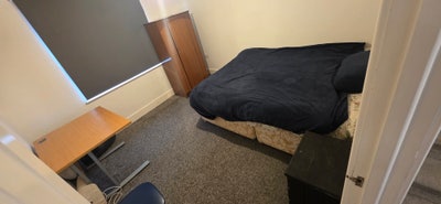 A Room with Bills inclusive  Main Photo