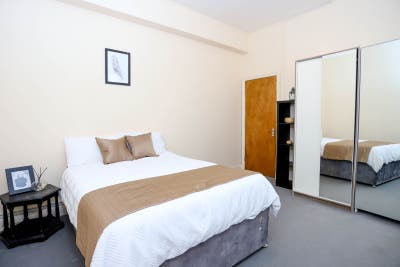 💮🌻🌼Professional House Share- West Ealing 💮🌻🌼 Main Photo