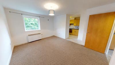 2 Bedroom Maisonette, EN1 Main Photo