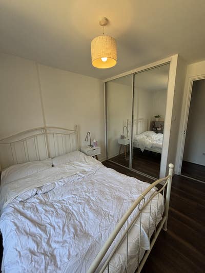 Female flatmate wanted in Canary Wharf Main Photo