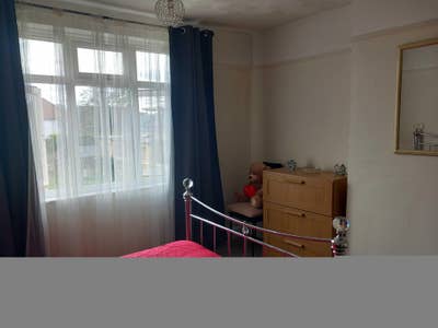 Room near general hospital Main Photo