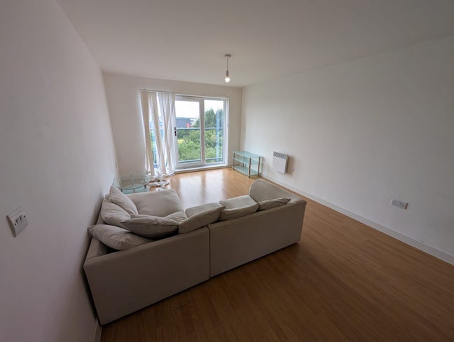 Modern Two-Bedroom Apartment- Salford Main Photo