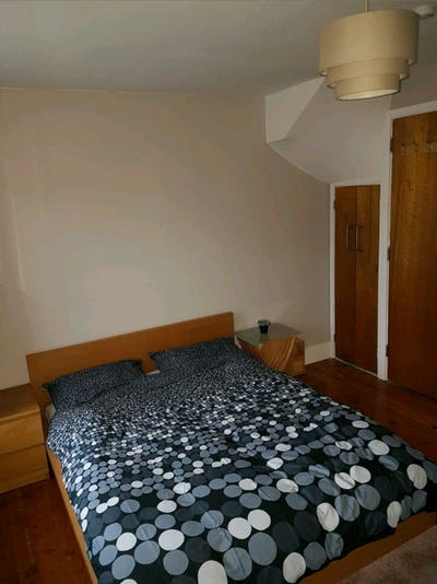 Room for Couples & Single Person.  Main Photo