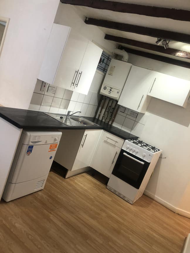 Large Studio Apartment Ashgate Road Main Photo