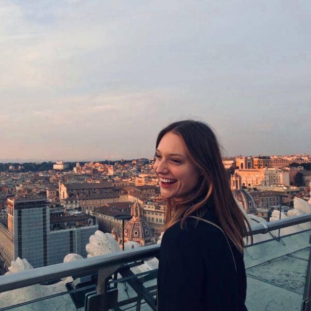 Searching for a nice room in a beautiful flat  Main Photo