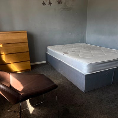  double room , (includes a regular weekly cleaner) Main Photo