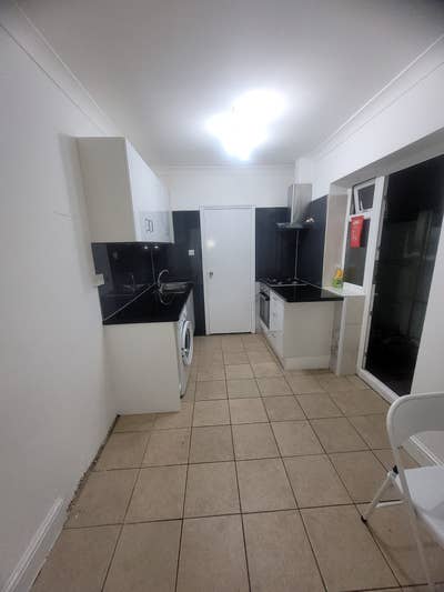 *🏡 One-Bedroom Ground Floor – Walthamstow Main Photo