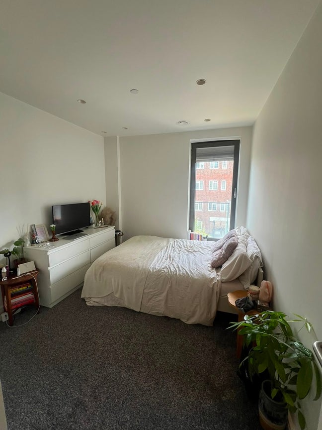 1 Modern Double Room Available (N. London Sublet) Main Photo