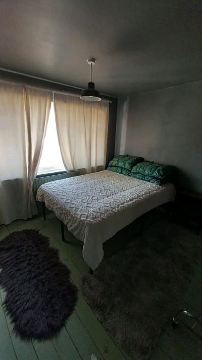Cozy Room close to London Main Photo