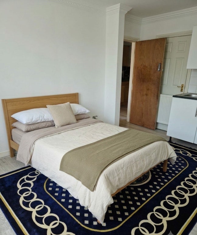 Furnished studio to rent in Wembley- HA0 Main Photo