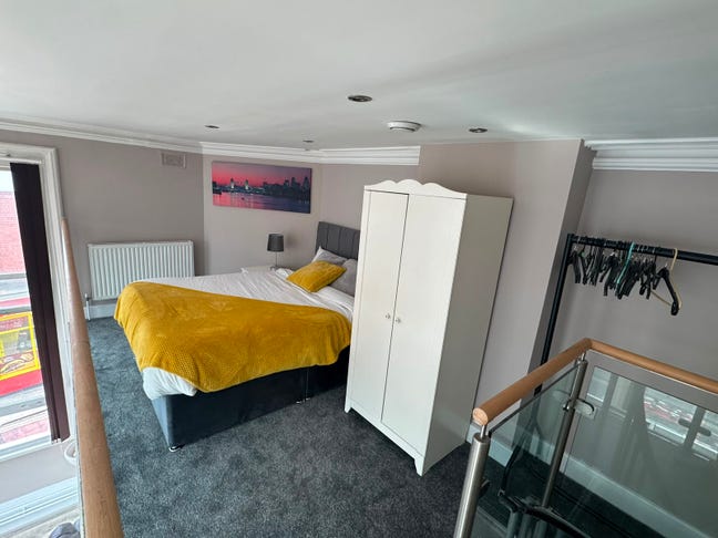 Luxury Refurbished 1-Bed Apartment | City Centre Main Photo