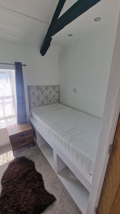 Single room to rent Main Photo