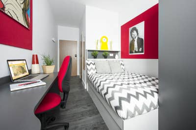 Pre-Book Edinburgh Student En-suite for September! Main Photo