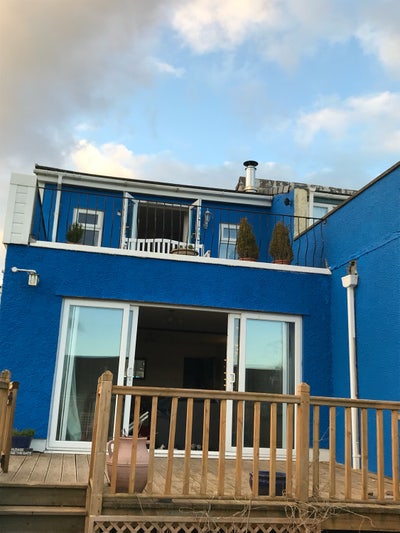 House over looking Pembrokeshire country park Main Photo