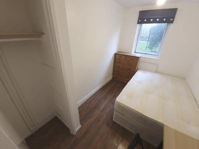 ✅Single Room in Bow Main Photo