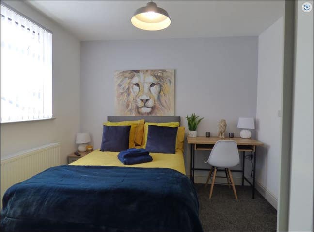 New Student Home Kensington  Main Photo