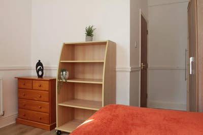 2 bed flat share tenancy takeover Main Photo