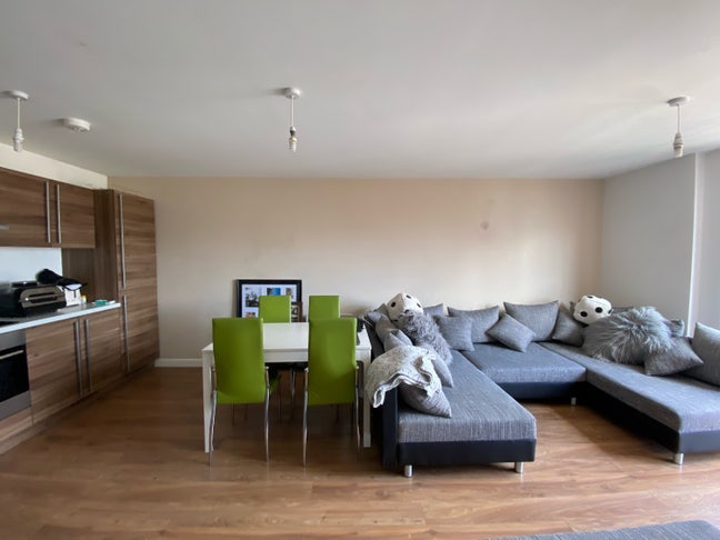 Flatmate wanted fast!!! Main Photo