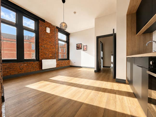✨ Move In Before 31 July & Get a &pound;200 Amazon Gift  Main Photo