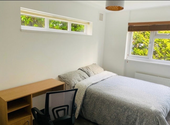 Excellent Double Bedroom  Main Photo